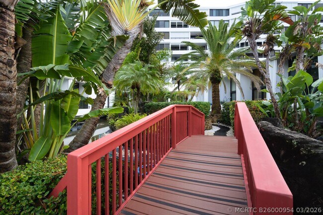 Building Photo - 3589 S Ocean Blvd