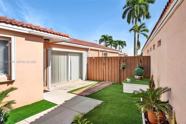 Building Photo - 17101 SW 142nd Pl