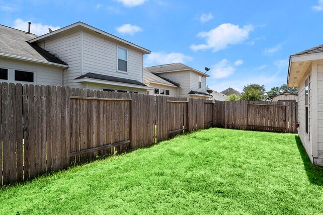 Building Photo - 21130 Field House Ct