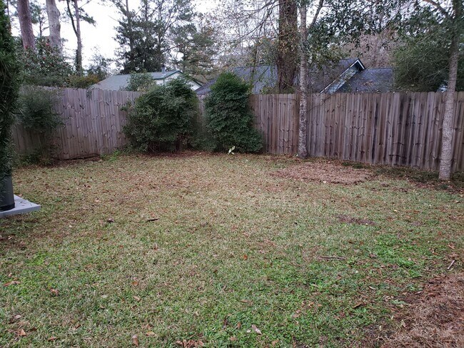 Building Photo - 2 Bedroom for rent January 2026 in NE Tall...