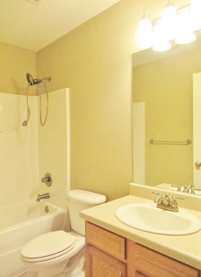 Building Photo - Home in McCalla!!  Available to View with ...