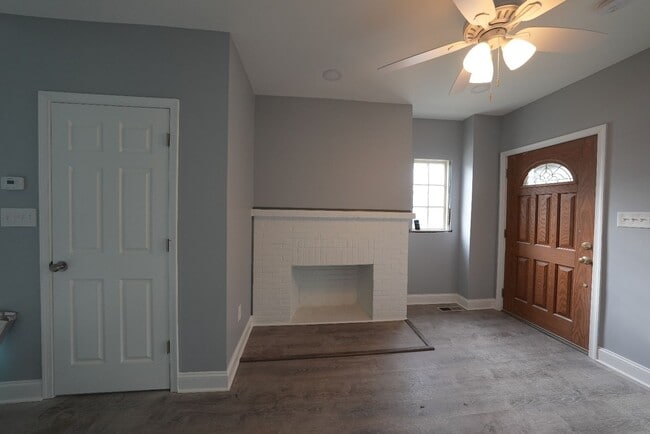 Building Photo - 3 Bedroom 2.5 Bath Home