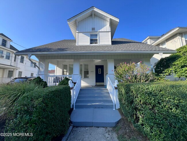 Primary Photo - 202 McCabe Ave