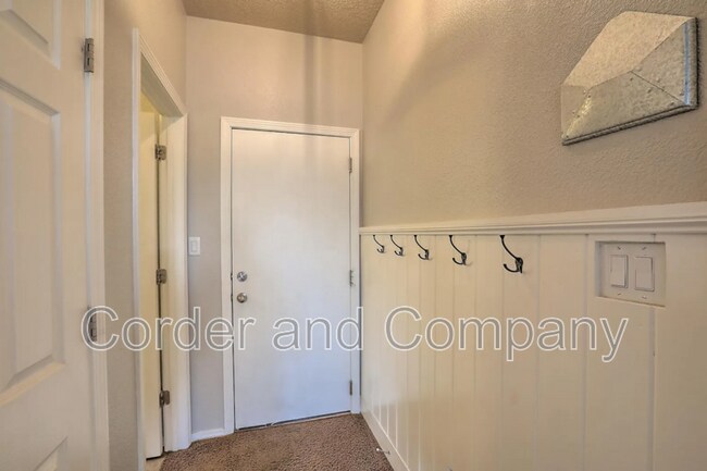 Building Photo - 6909 Mete Sol Dr NW