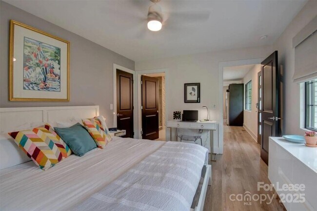 Building Photo - 3945 Rockfern Rd