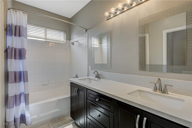 Building Photo - 971 Whispering Grove Ave