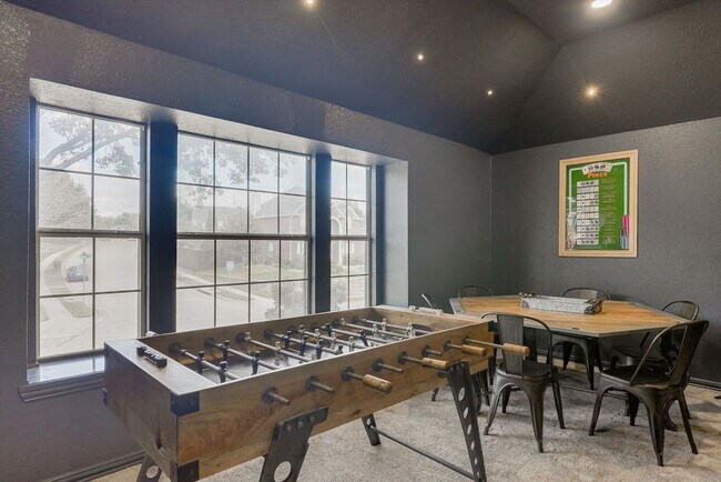 Building Photo - 2010 Indian Trail