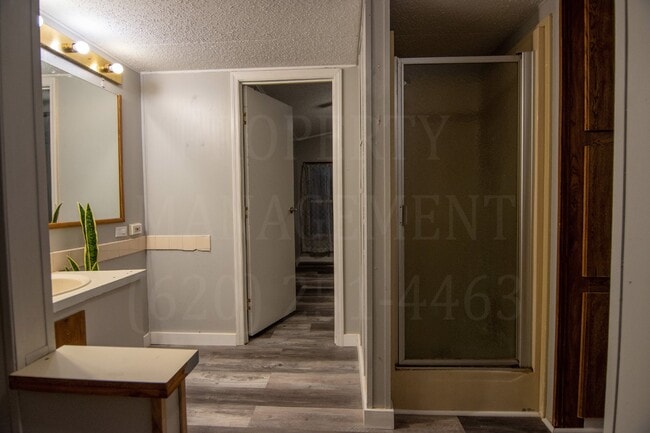 Building Photo - Charming 2 Bedroom, 1 Bath Home for Rent!
