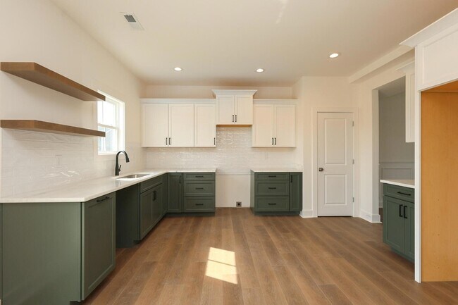 Building Photo - 208 Skaggs Blvd