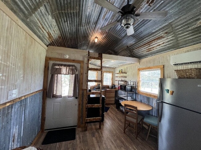 Building Photo - Fully Furnished Country Studio for Lease