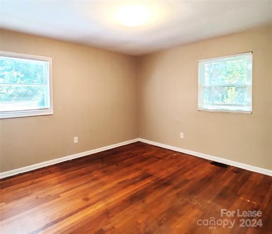 Building Photo - 933 Yellowstone Dr