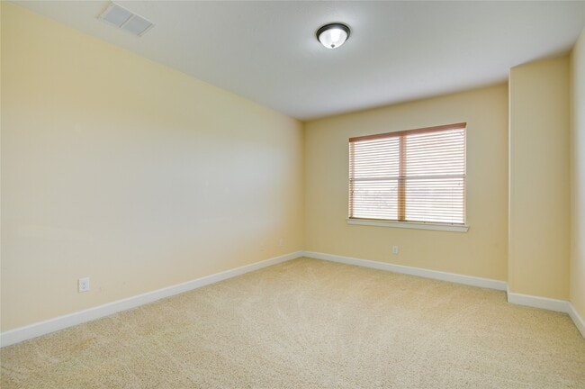 Building Photo - 18907 Manor Spring Ct