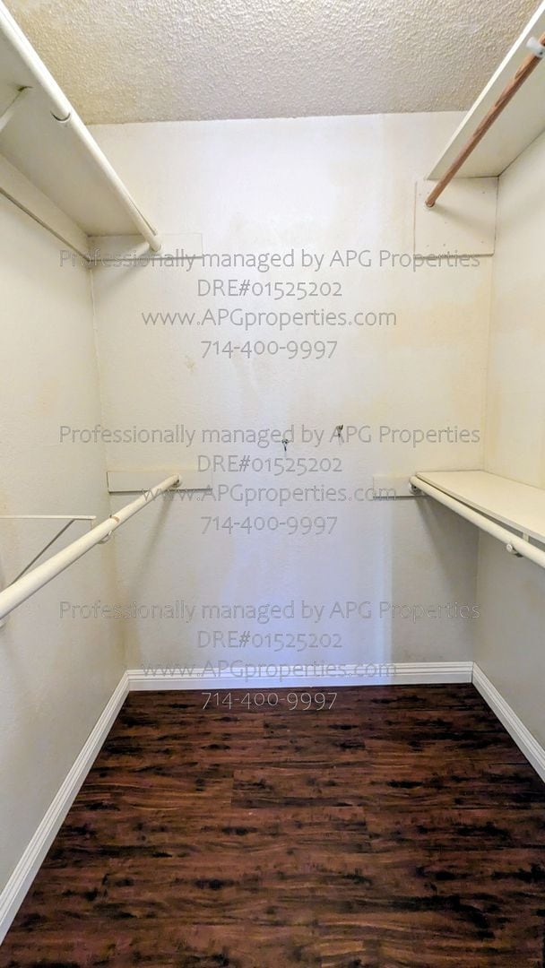 Building Photo - 7113 Apricot Dr