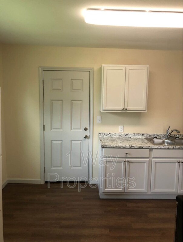 Building Photo - 804 Garden Rd