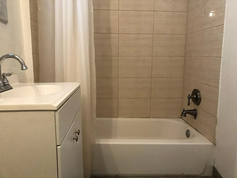 Building Photo - 122 Williams Ave