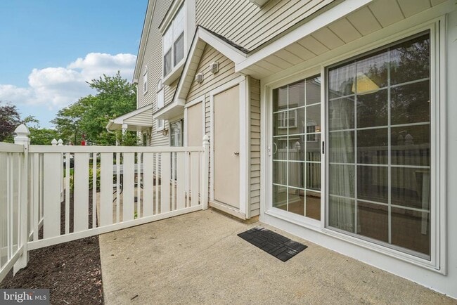 Building Photo - 505 Oliphant Ln