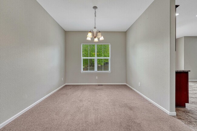 Building Photo - 5643 S Biloxi Way