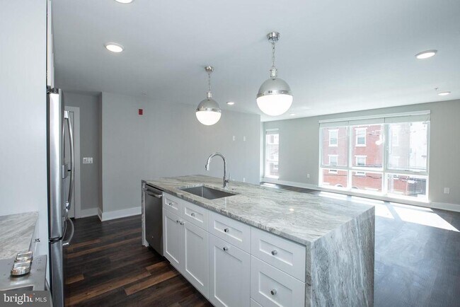 Building Photo - 817 N 20th St