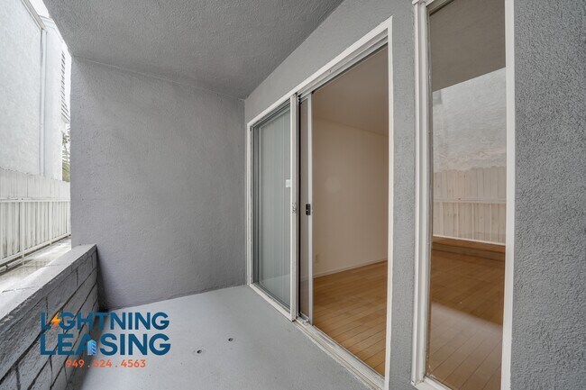 Building Photo - 1036 3rd St