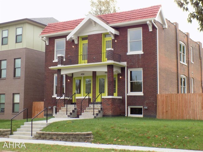 Building Photo - 4144 De Tonty St