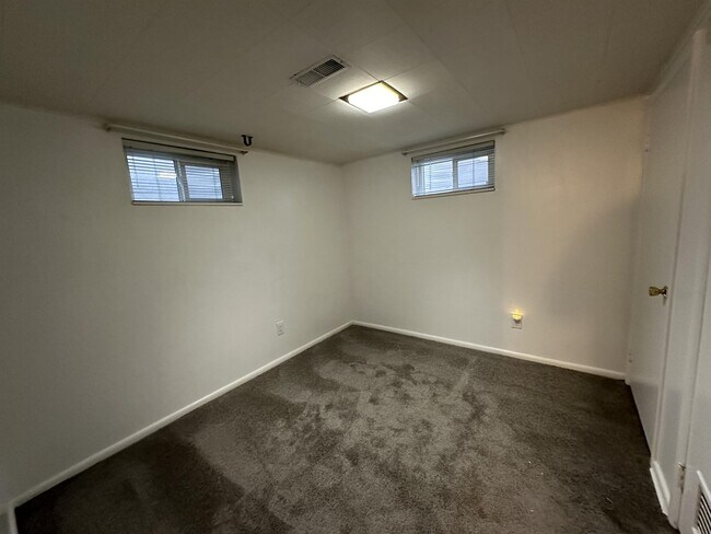 Building Photo - 3560 S Cochise Dr