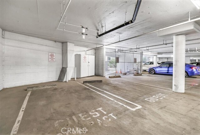 Building Photo - 10650 Kinnard Ave