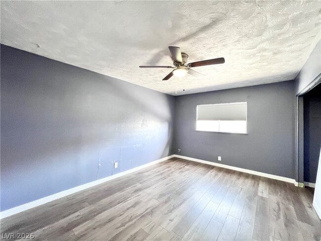 Building Photo - 5009 Mesa View Dr