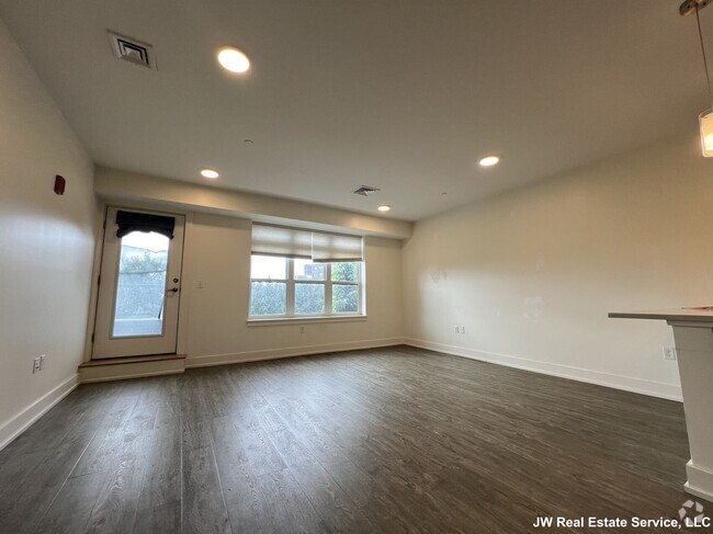 Building Photo - 20 Penniman Rd