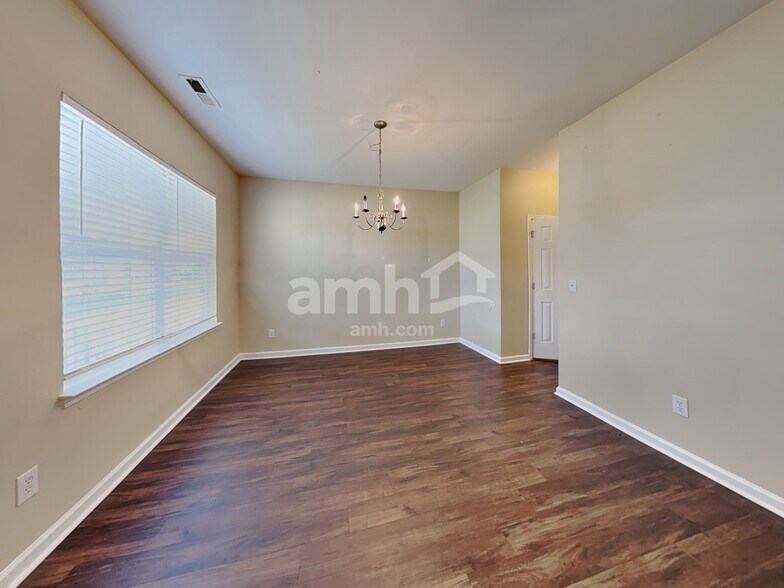 Building Photo - 7036 Spanglers Spring Way