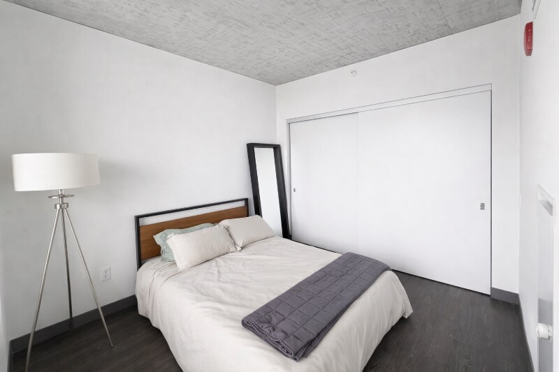 Building Photo - 156 N Elizabeth St