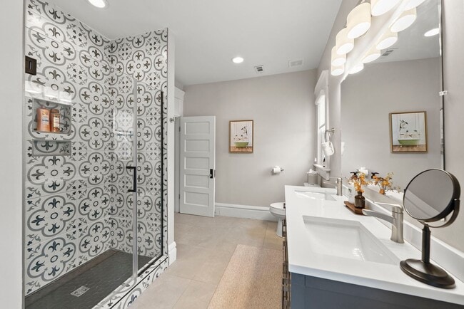 Building Photo - Executive Furnished Rental in Olde Towne East