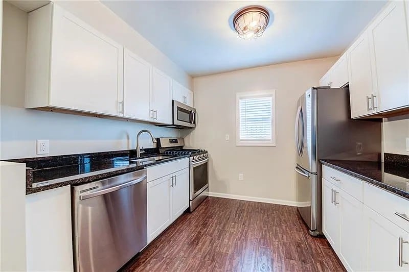 Building Photo - 1916 Wharton St