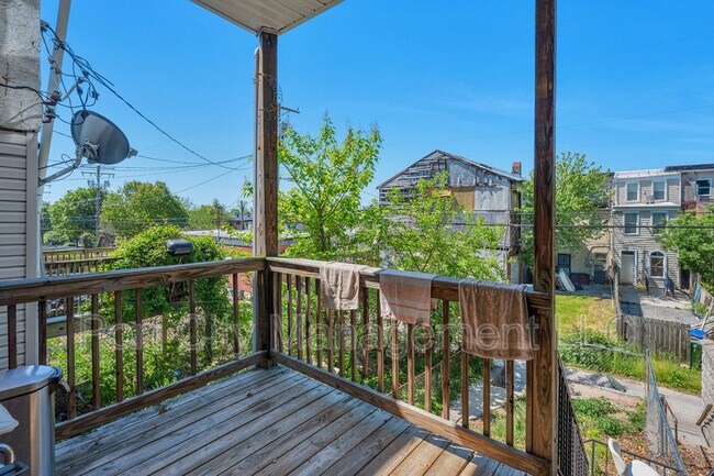 Building Photo - 2534 McCulloh St