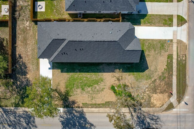 Building Photo - 401 E Martin Luther King Blvd