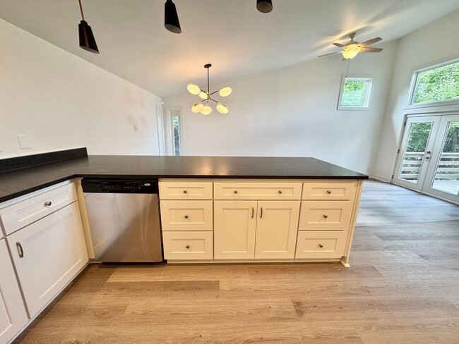Building Photo - 3 Bed, 2.5 Bath Home w/ 2 Vehicle Carport and Fenced Backyard