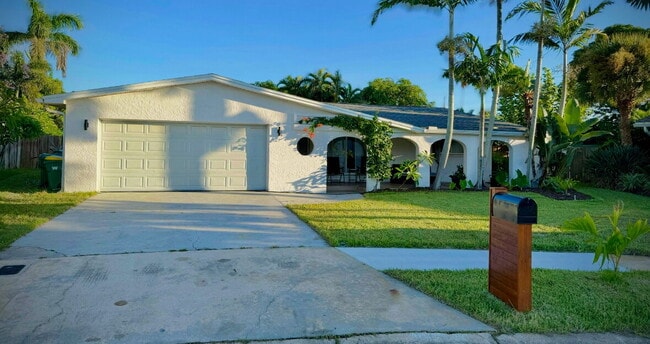 Primary Photo - Coastal 4-Bedroom Oasis – Walk to the Beach!