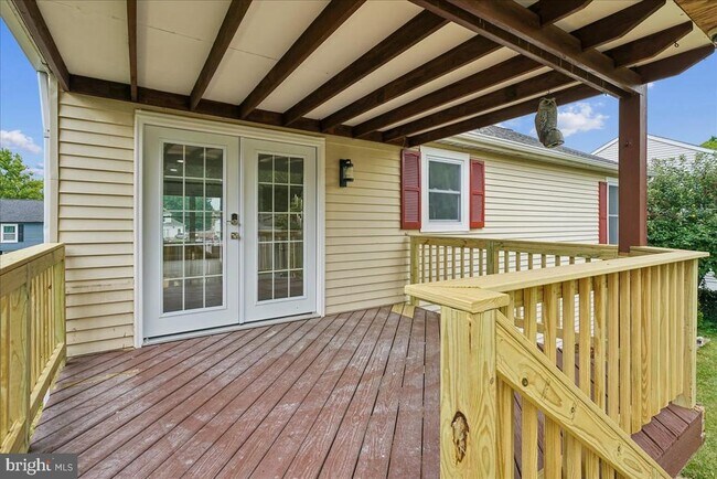Building Photo - 1315 Danberry Dr