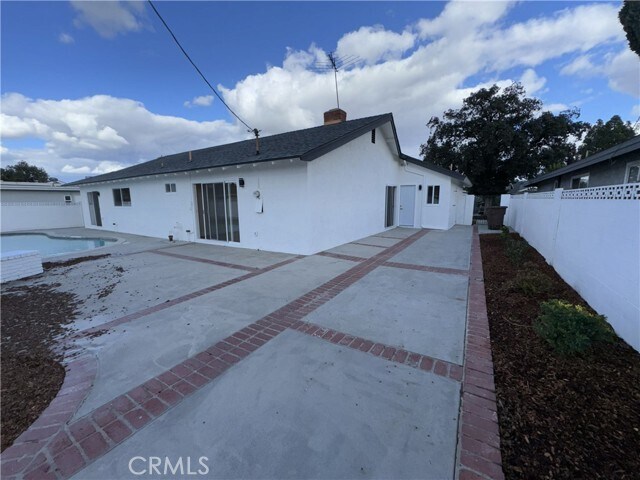 Building Photo - 213 N Royal Pl