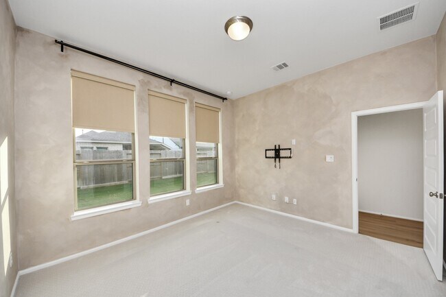 Building Photo - 25931 Dawning Torch Trce