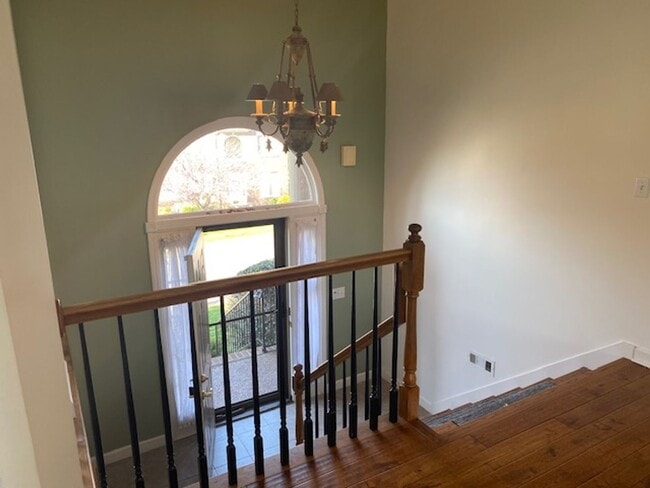 Building Photo - Coming Soon! Great home near the lake and ...