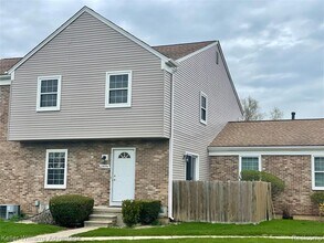 Building Photo - 23594 N Rockledge