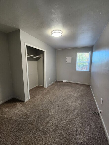 Building Photo - 3415 S Canosa Ct