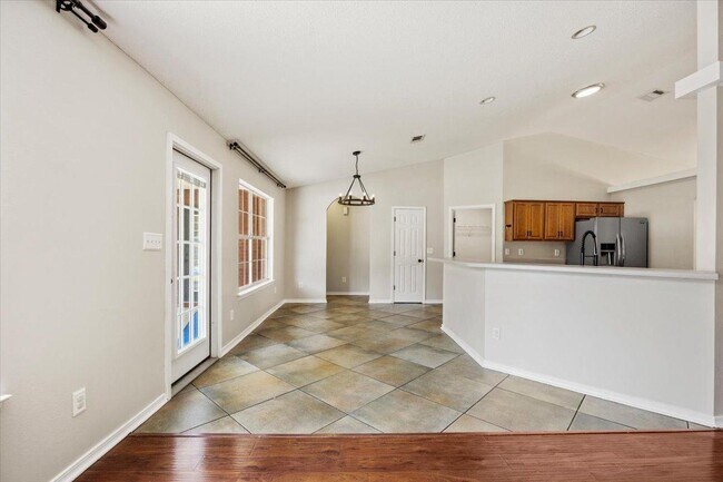 Building Photo - 1922 Coral St