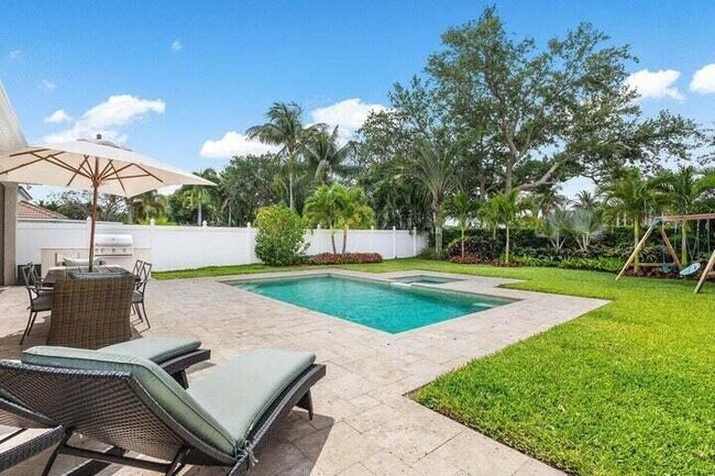 Building Photo - 1050 Delray Lakes Dr