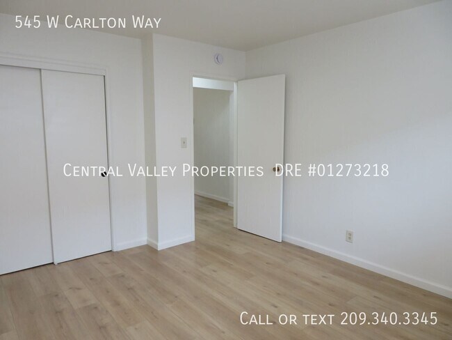 Building Photo - 545 W Carlton Wy