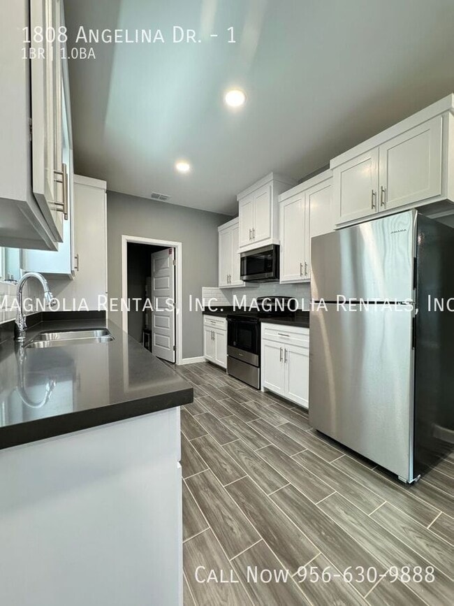 Building Photo - 1808 Angelina Dr