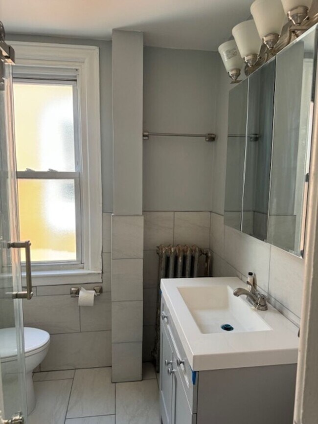 Building Photo - 3 Bedroom Single Family Home in Philadelphia