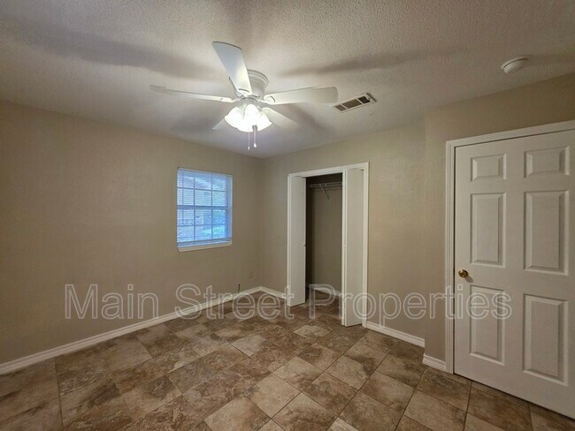 Building Photo - 7816 Sabra Dr