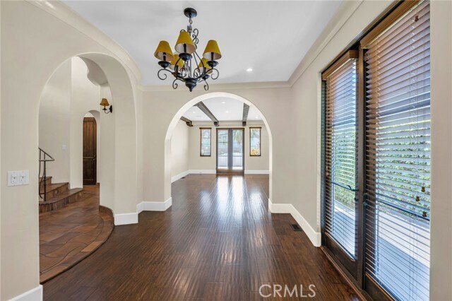 Building Photo - 221 Vía Alameda