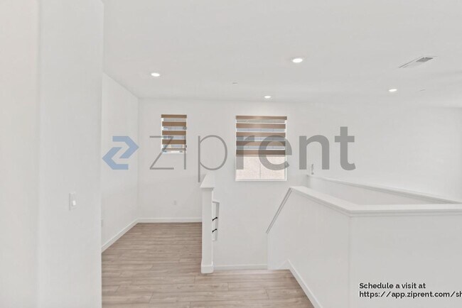 Building Photo - 16559 Barnett St